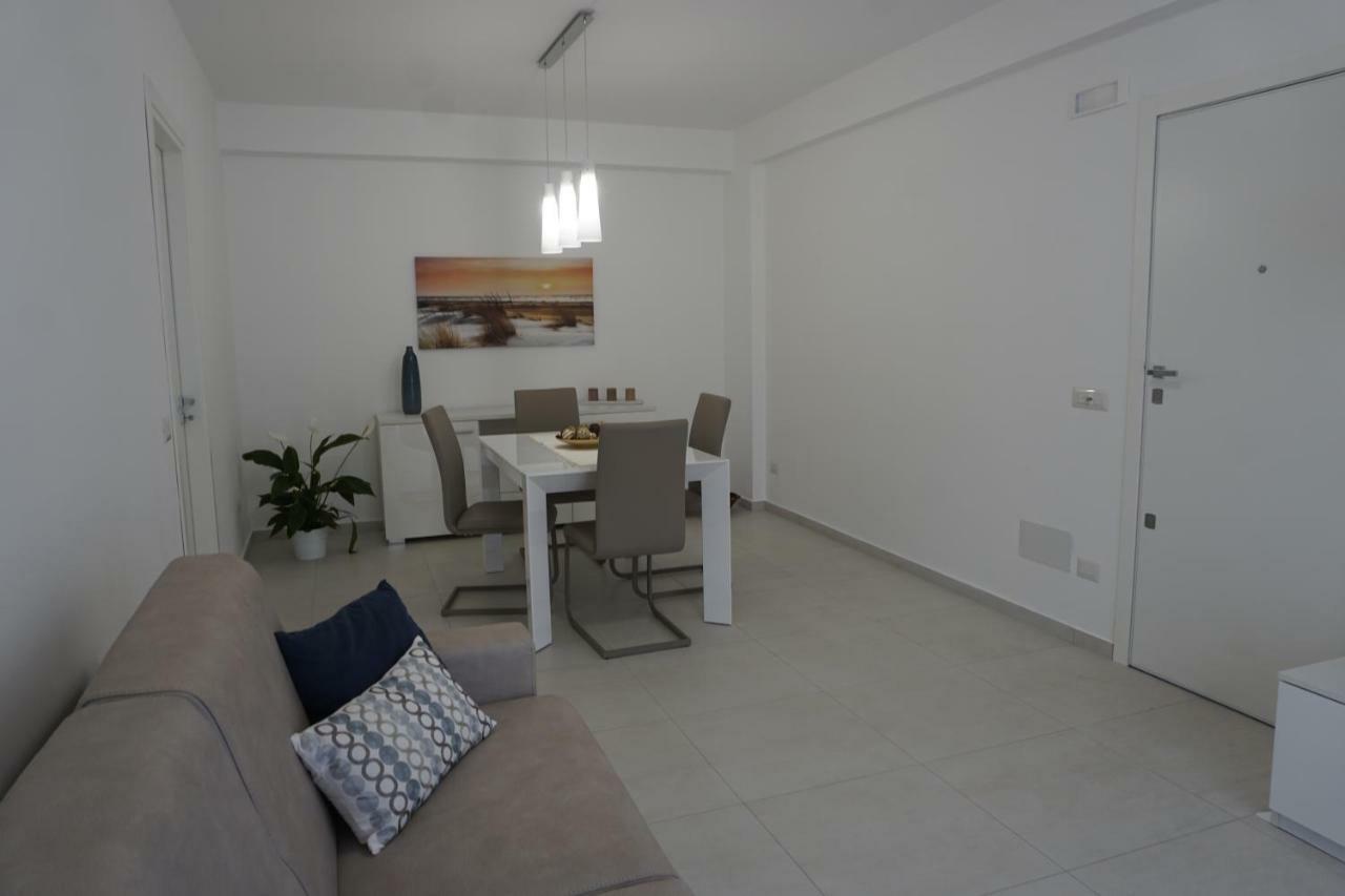 Casa Gise Apartment อาชิ กัสเตลโล ภายนอก รูปภาพ
