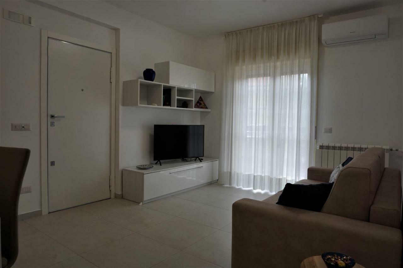Casa Gise Apartment อาชิ กัสเตลโล ภายนอก รูปภาพ