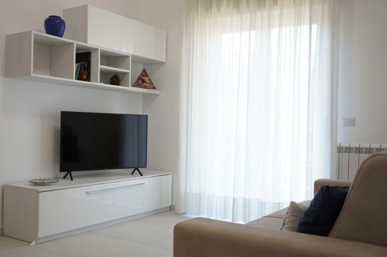 Casa Gise Apartment อาชิ กัสเตลโล ภายนอก รูปภาพ